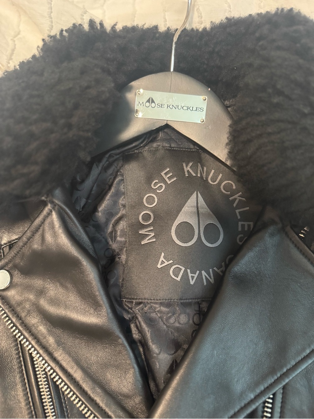 Moose Knuckles Black Leather Biker Jacket With Shearling Collar View 3